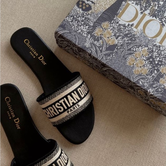 Cristian Dior Sandals Size 5 - Picture 2 of 2